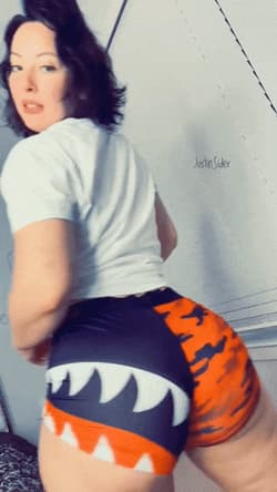 Good Lord that's a thick ass'